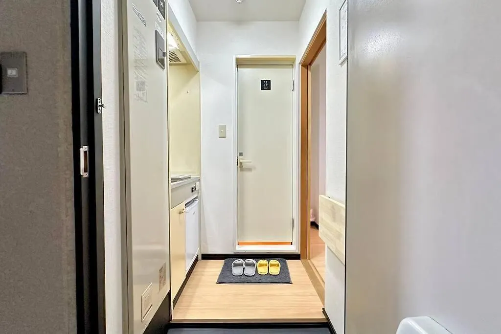 105号室花園駅2分ツインベットルームミニキッチンと専用バスルーム付き Osaka Japan