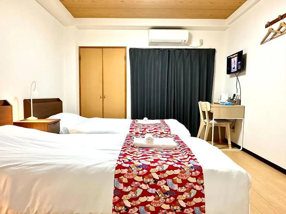 Appartement 105号室花園駅2分ツインベットルームミニキッチンと専用バスルーム付き Osaka